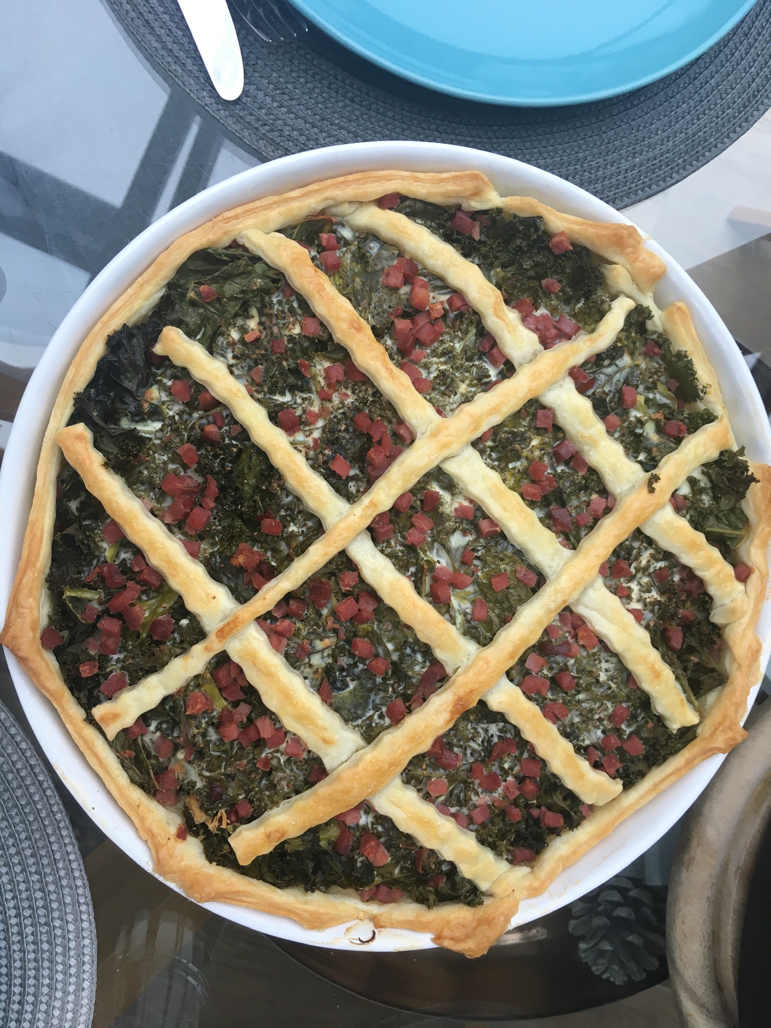 Du betrachtest gerade Blätterteigtarte mit Grünkohl