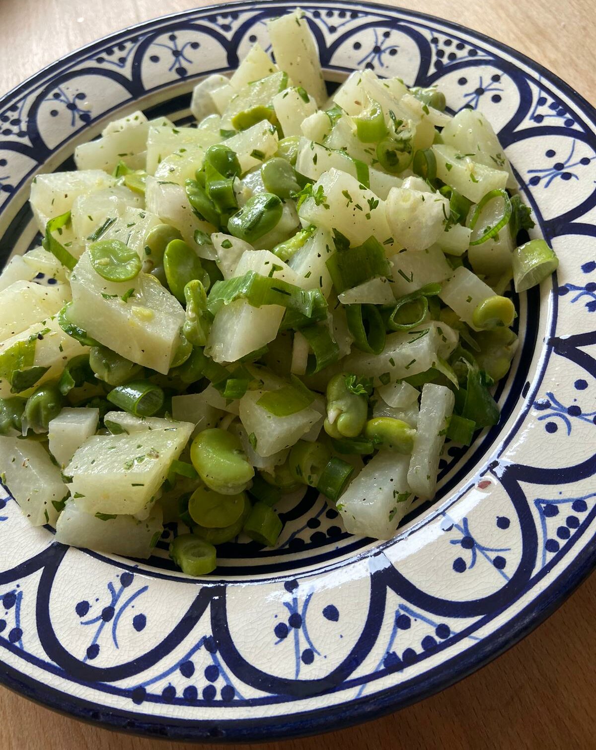 You are currently viewing Dicke-Bohnen-Salat mit Kohlrabi